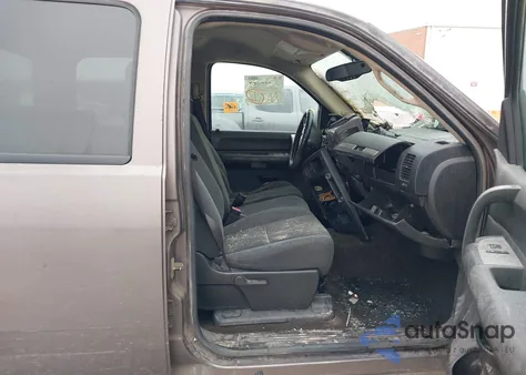 2008 Chevrolet Silverado 1500 Lt1 z USA, uszkodzony, nr VIN 2GCEC13JX81333572